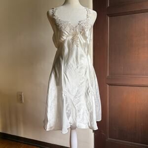LINEA DONATELLA | White Satin Chemise Nightgown Bridal  Small | trousseau